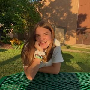 Meet your Posher, Abby